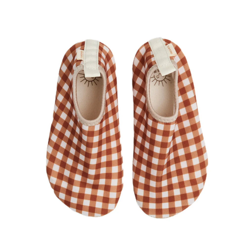 swim shoes