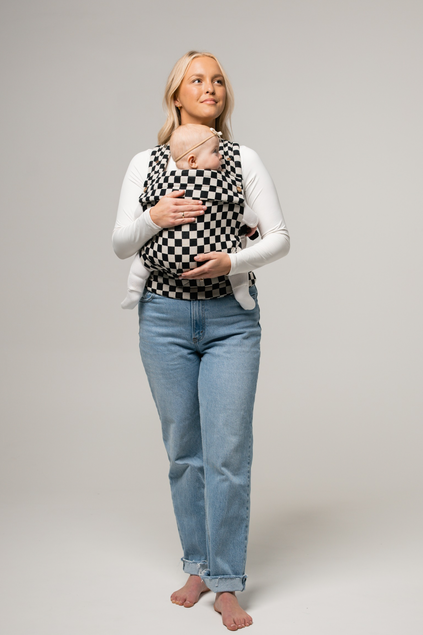 the monarch baby carrier - ebony check