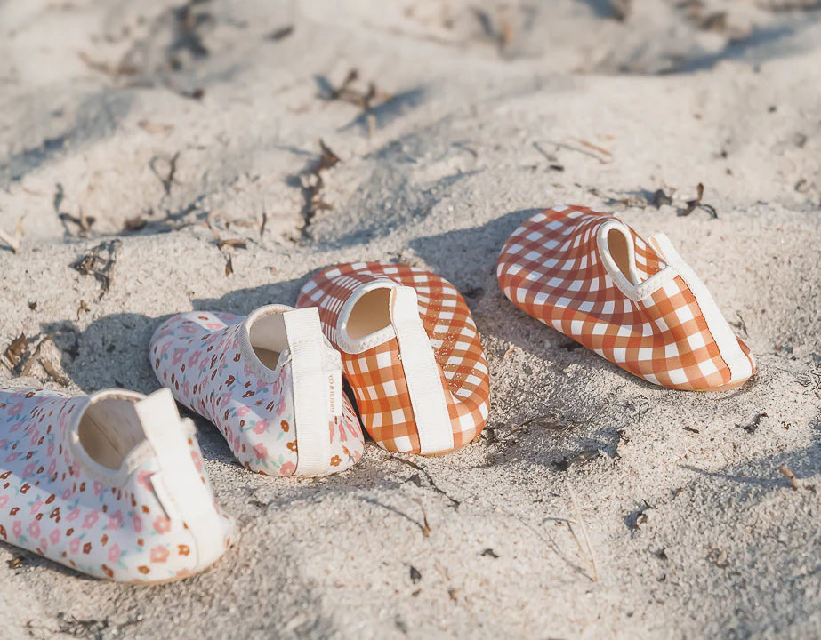 swim shoes