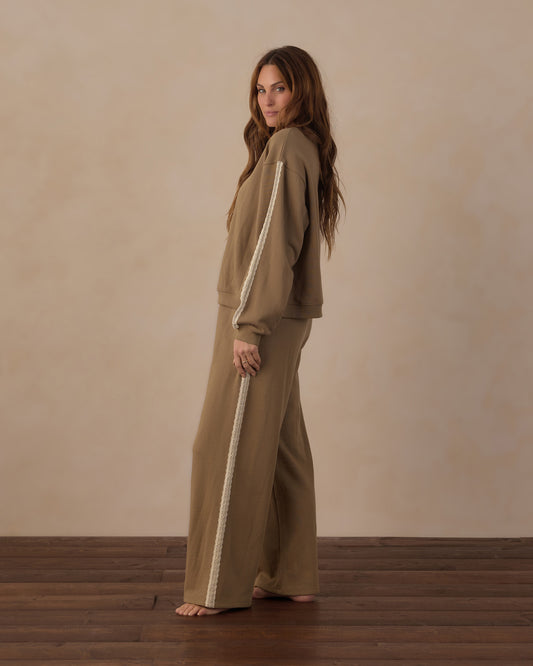 women's wide leg sweatpant