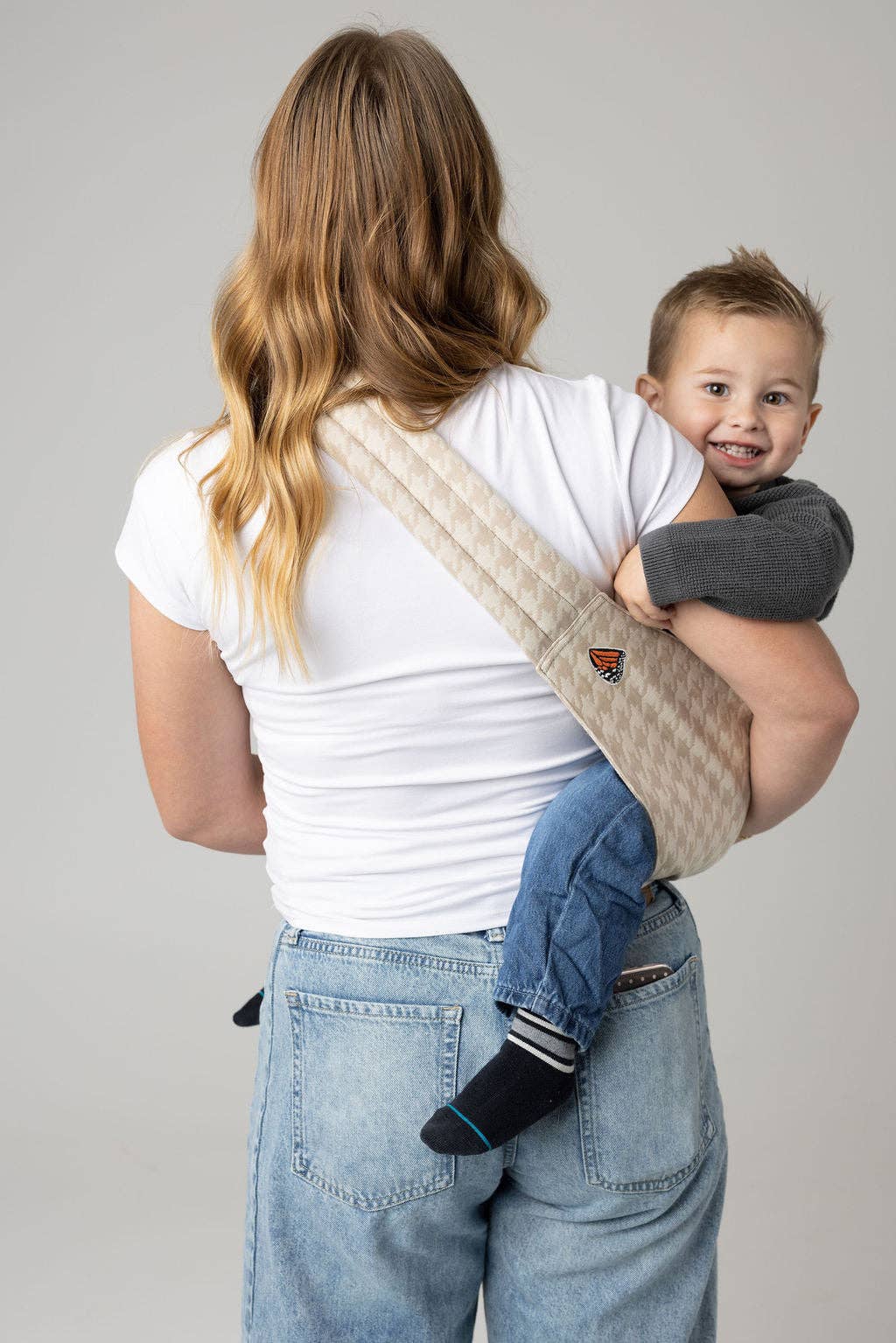 the monarch toddler sling - houndstooth
