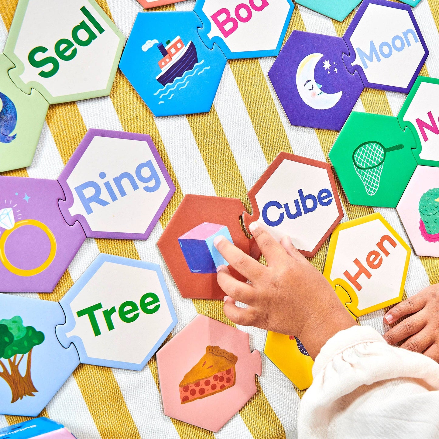 simple words hexagon puzzle pairs