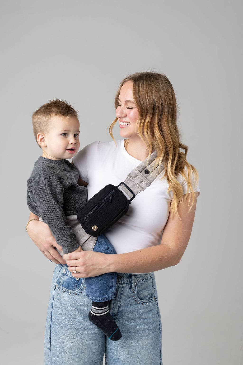 the monarch toddler sling - ashland camo